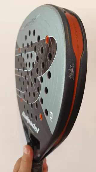 Pala de pádel Bullpadel