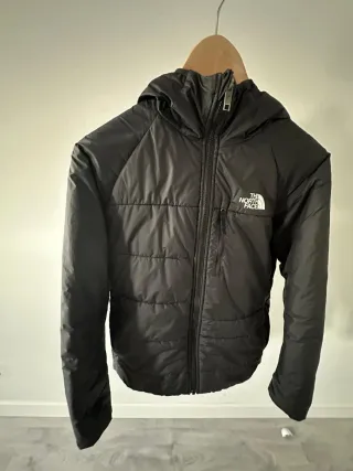 Cazadora The North Face niño negra. Talla xl niño