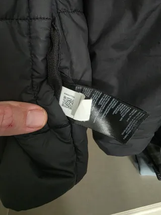 Cazadora The North Face niño negra. Talla xl niño