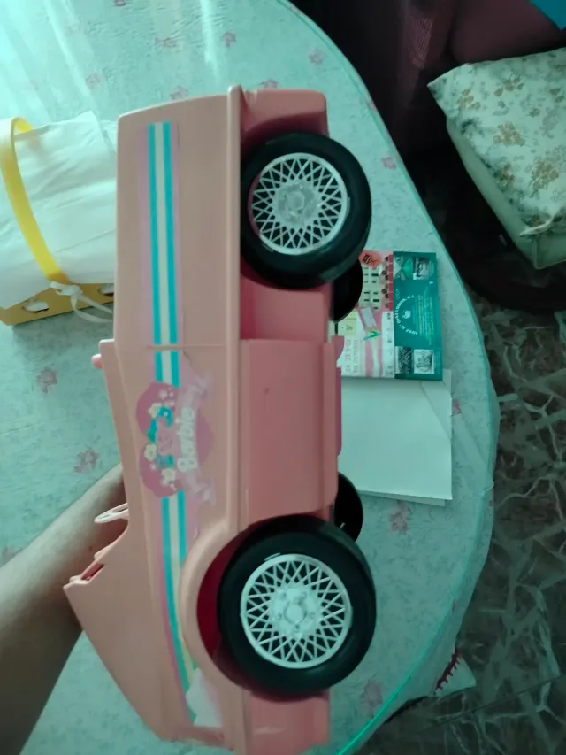 Auto convertibile rosa Barbie