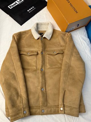 Giacca Bershka Beige con Collo in Sherpa