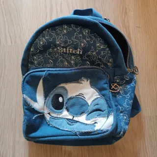 Mochila Stich Azul pequeña 32 alto 28 ancho