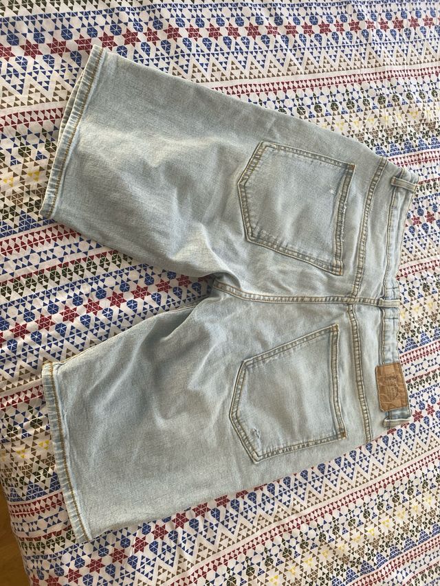 Vaqueros cortos hombre rotos