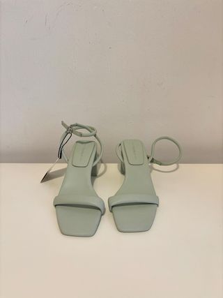 Sandalia tacón verde menta talla 37