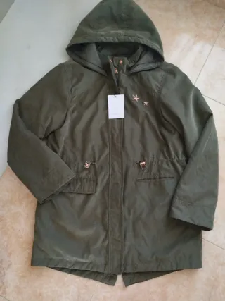 Parka niña verde militar nueva