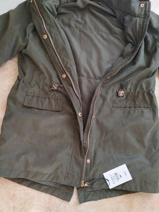Parka niña verde militar nueva