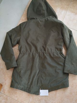Parka niña verde militar nueva