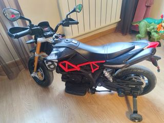 Moto Eléctrica Aprilia Dorsoduro 12V