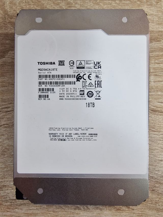 18TB Toshiba MG09ACA18TE  7200RPM CACHE 512