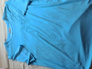 Blusa de encaje azul talla L