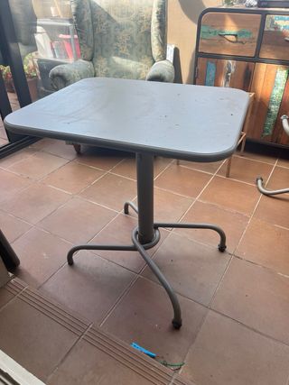 2 Tavoli da giardino in metallo TUNHOLMEN. 2x70€