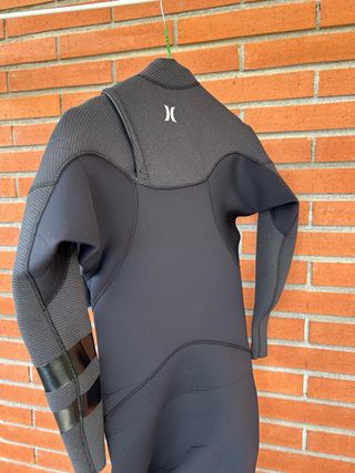 Neopreno Hurley Hombre 4/3mm Zip
Talla S