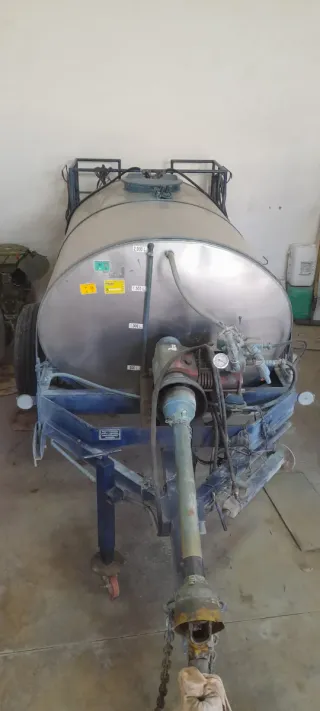 Tractor Lamborghini y tina