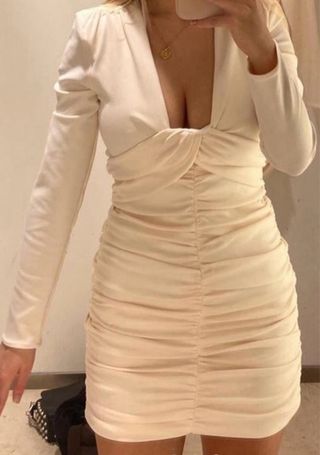 Vestido Zara Beige Claro Ruched Manga Larga