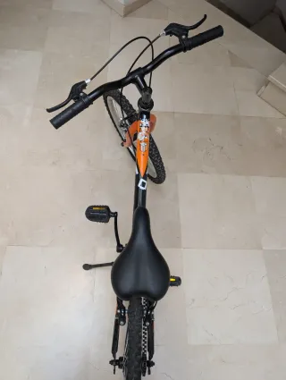Bicicleta infantil 20 naranja y negra