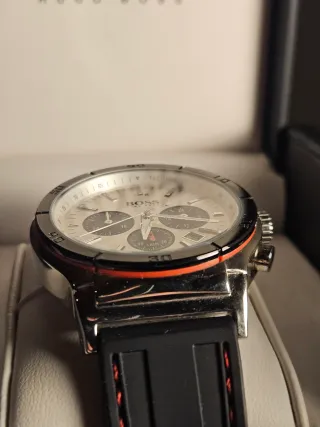 Reloj Hugo Boss Negro y Rojo