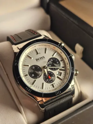 Reloj Hugo Boss Negro y Rojo