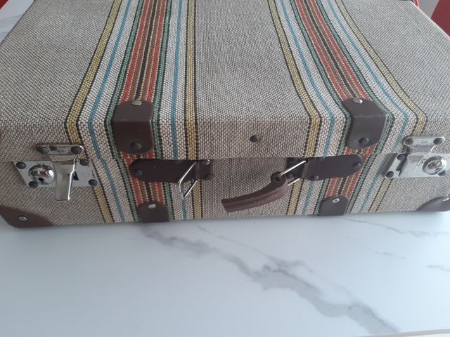 Maleta antigua de viaje