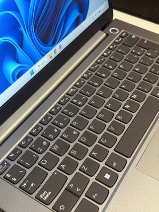 Portátil Lenovo Thinkbook 14 G4 ABA Gris/Plata