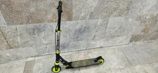 Patinete Oxelo Decathlon Negro y Verde