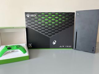 Xbox Series X Consola + Mando Verde