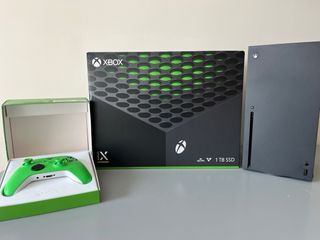 Xbox Series X Consola + Mando Verde