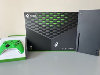 Xbox Series X Consola + Mando Verde