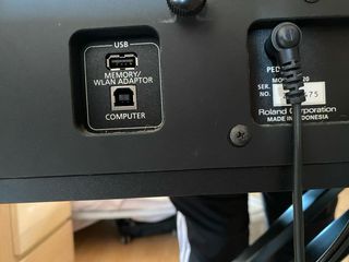 Piano Digital Roland F-20