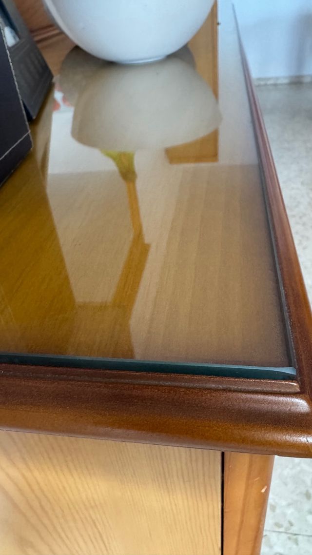 Aparador madera con espejo y cristal
