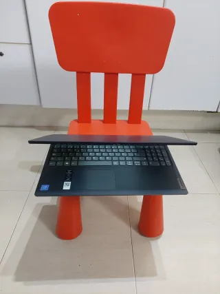 Ordenador Portátil Lenovo IdeaPad 3 