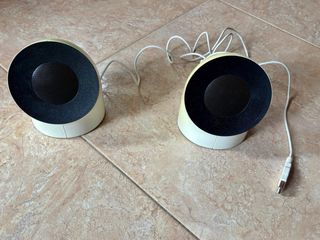 Altavoces Diseño Negro y Blanco