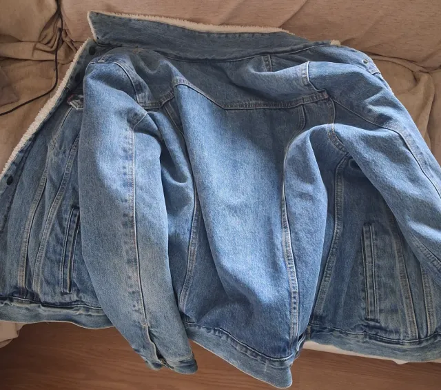 Cazadora vaquera Levi's borreguito