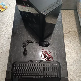 Torre Gaming PC Negra con RGB
