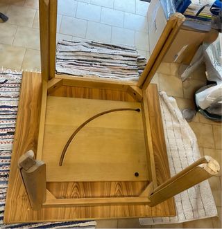 Tavolo quadrato in legno massello