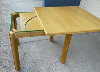 Tavolo quadrato in legno massello