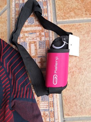 Camiseta deportiva Kalenji y  porta botella agua, 