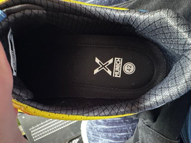 Zapatillas Munich Amarillas Perfecto Estado