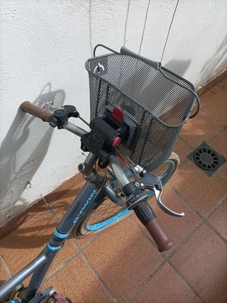 Bicicleta de paseo con cesta (se puede quitar)