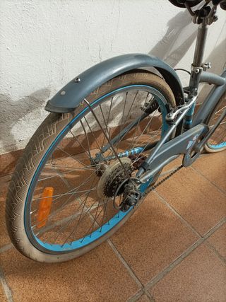 Bicicleta de paseo con cesta (se puede quitar)