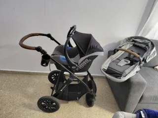 Carrito de bebé y silla de coche