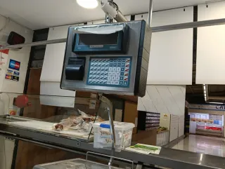 Traspaso carnicería mercado Torrefiel (Valencia).