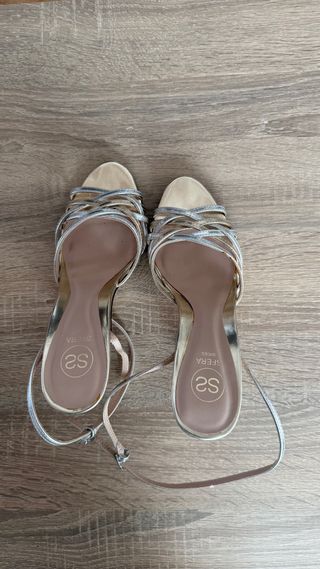 Sandalias fiesta Sfera doradas y plateadas