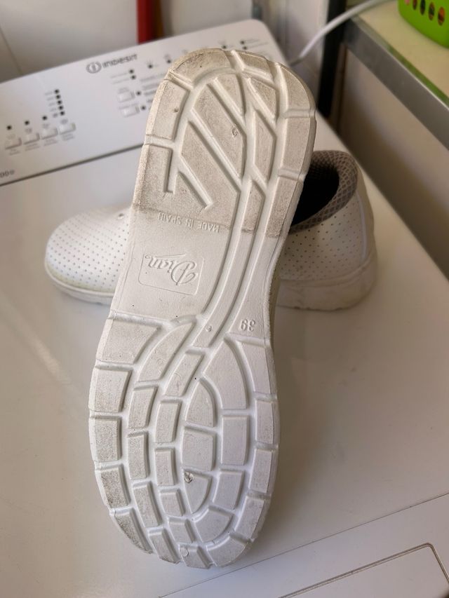 Zapatos de trabajo Dian blancos