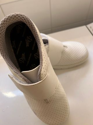 Zapatos de trabajo Dian blancos