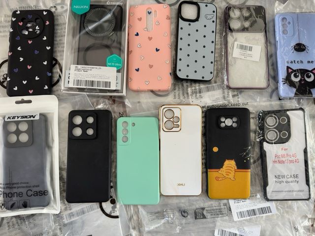 Lote liquidación n°16. Fundas de móviles y tablet