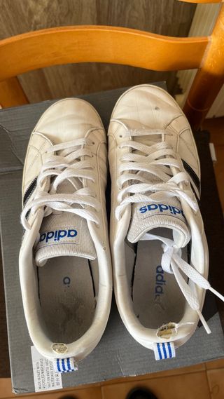 Zapatillas Adidas Blancas y Negras