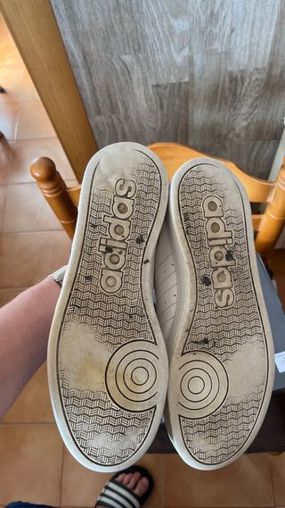 Zapatillas Adidas Blancas y Negras