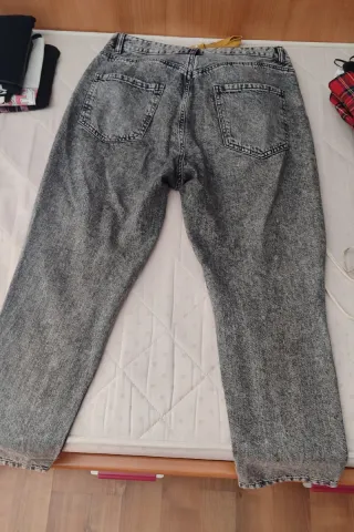 Pantalones vaqueros grises rectos rotos XL