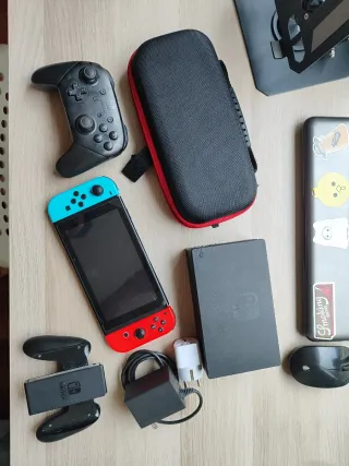 Nintendo Switch Azul/Rojo + Accesorios