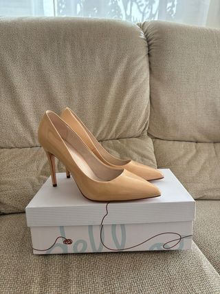 Tacones Zign Beige Nuevos